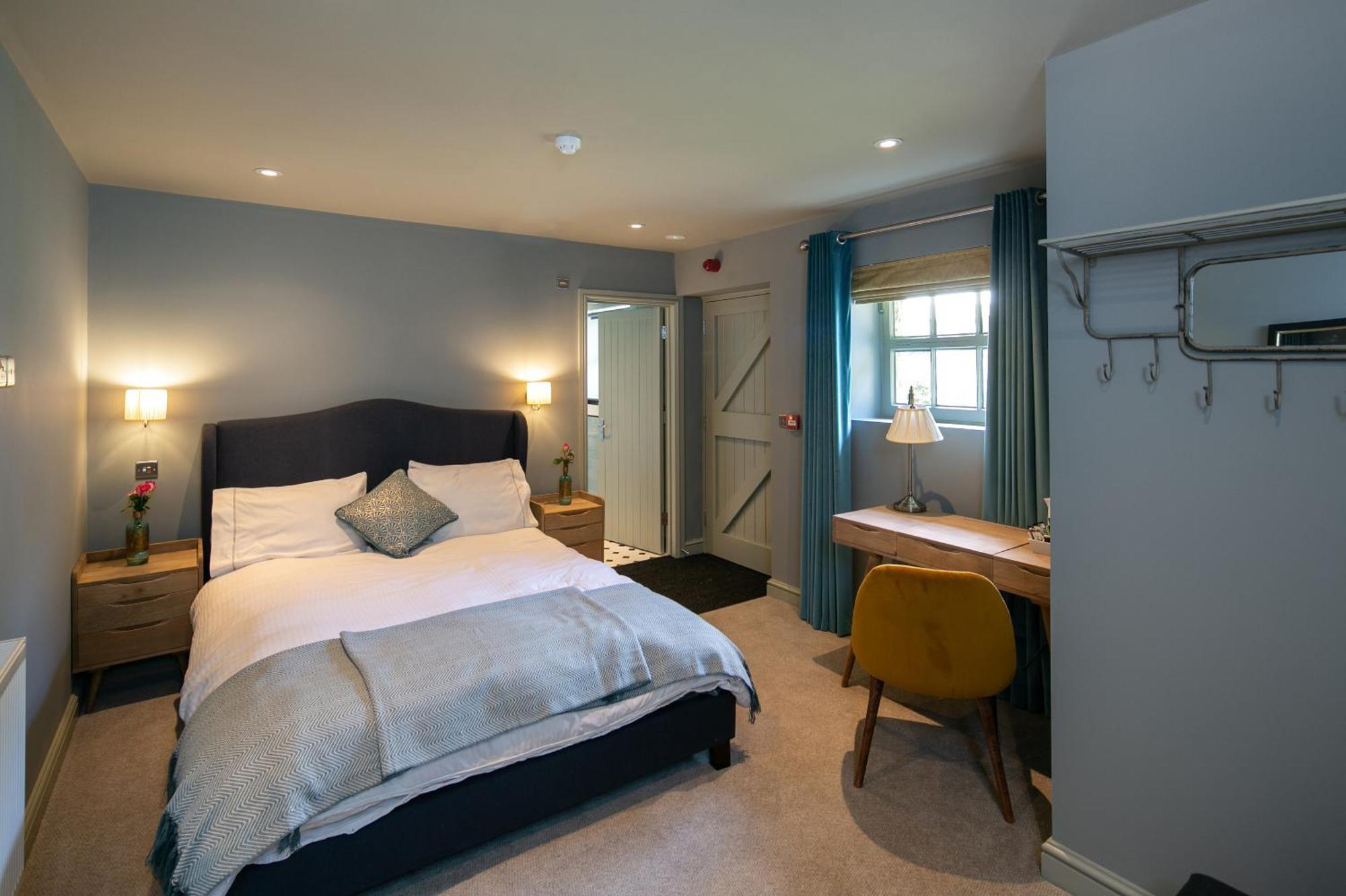 The Cowdray Arms Worth (West Sussex) Quarto foto